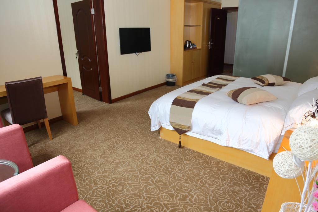 Panshan Tingquan Tuwo Holiday Resort Leshan Δωμάτιο φωτογραφία