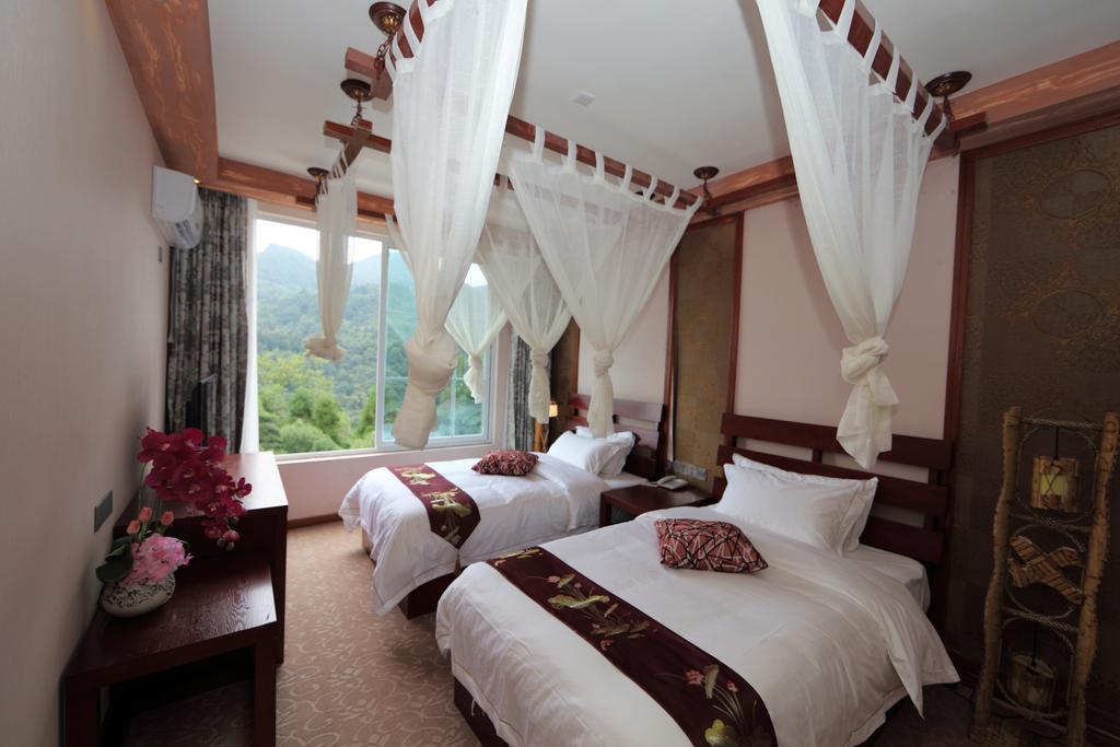 Panshan Tingquan Tuwo Holiday Resort Leshan Δωμάτιο φωτογραφία