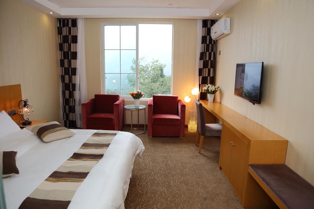 Panshan Tingquan Tuwo Holiday Resort Leshan Δωμάτιο φωτογραφία
