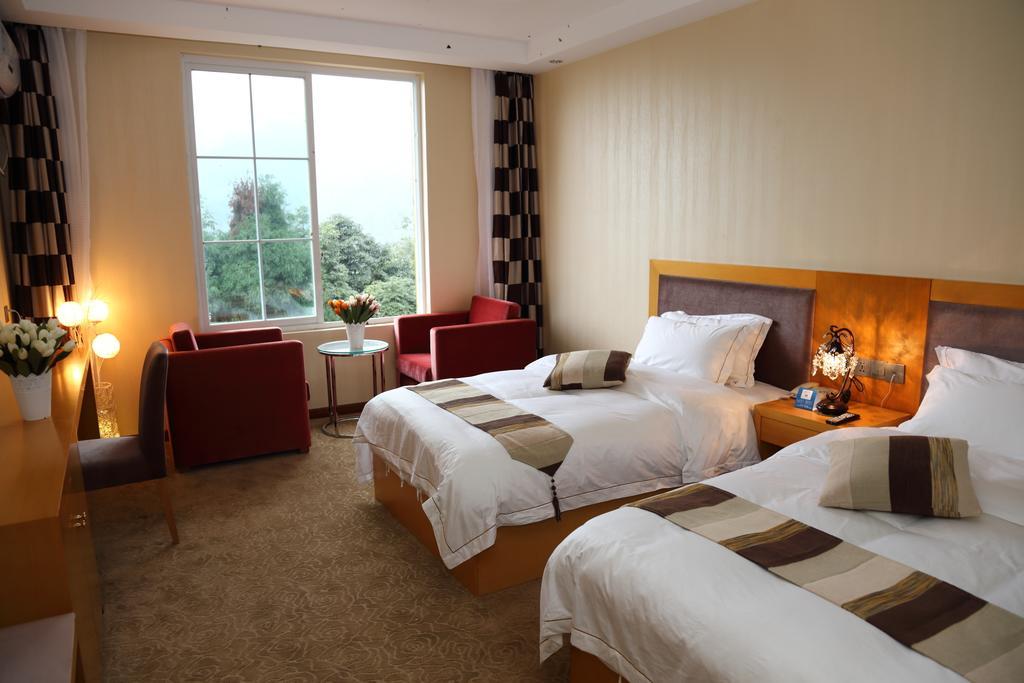 Panshan Tingquan Tuwo Holiday Resort Leshan Δωμάτιο φωτογραφία