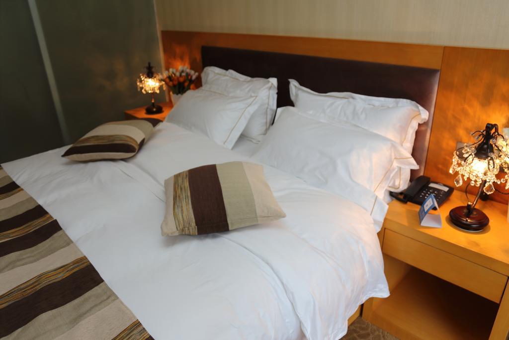 Panshan Tingquan Tuwo Holiday Resort Leshan Δωμάτιο φωτογραφία