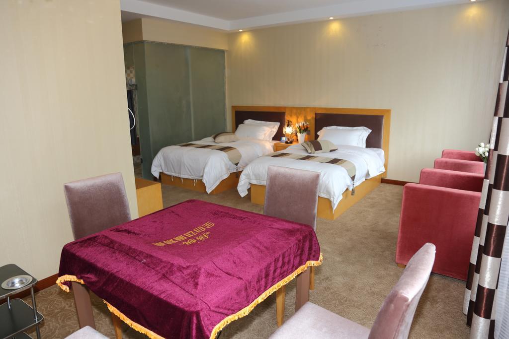 Panshan Tingquan Tuwo Holiday Resort Leshan Δωμάτιο φωτογραφία